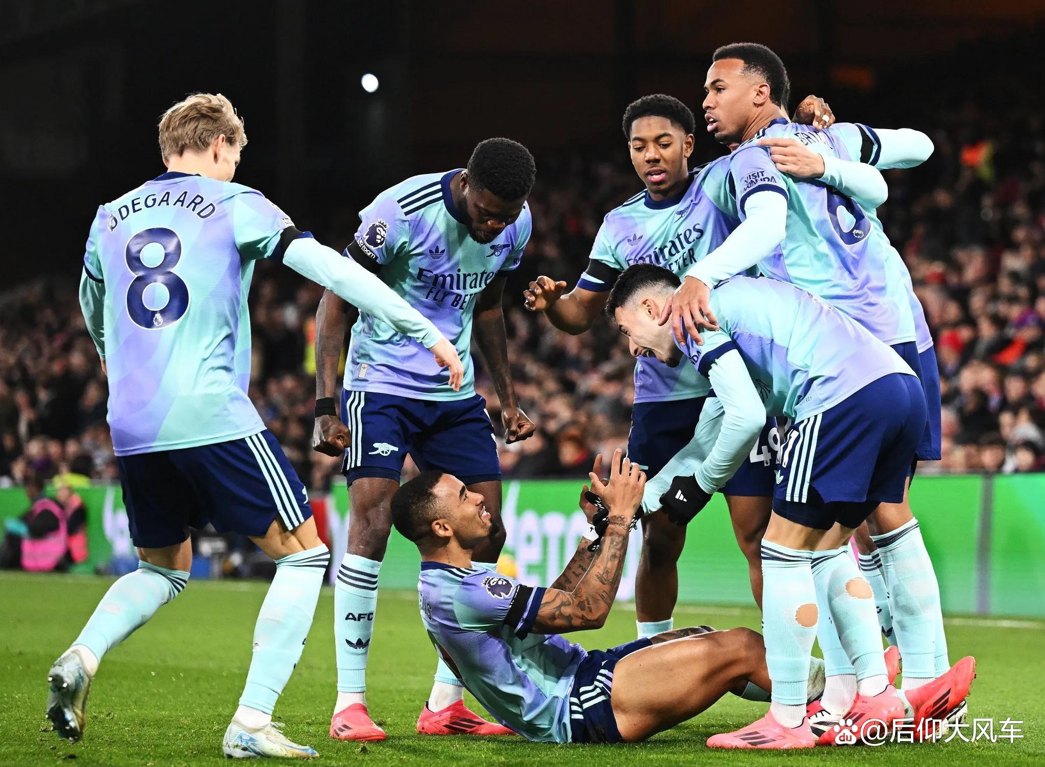 包含转会期突围战来临；勒沃库森围绕足总杯单刀错失；质疑声仍在；球队文化再被提及的词条