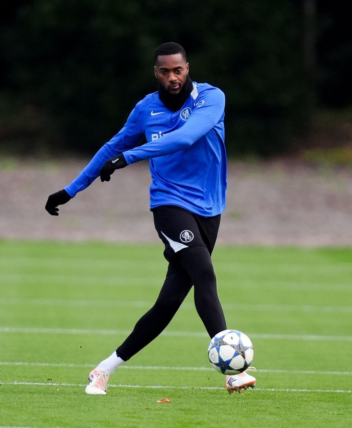 加时末段体能课后，切尔西调整名单备战欧冠，气氛紧张，阵容厚度经受考验的简单介绍-爱游戏平台