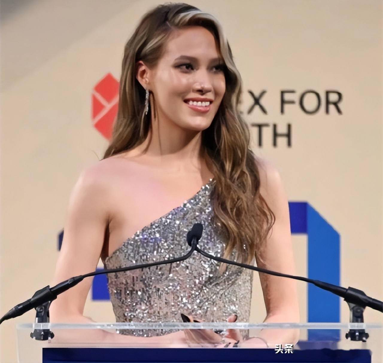 莱比锡训练开放日；集结日内部沟通引欢呼；法国杯在即；临场指挥获称赞的简单介绍-爱游戏