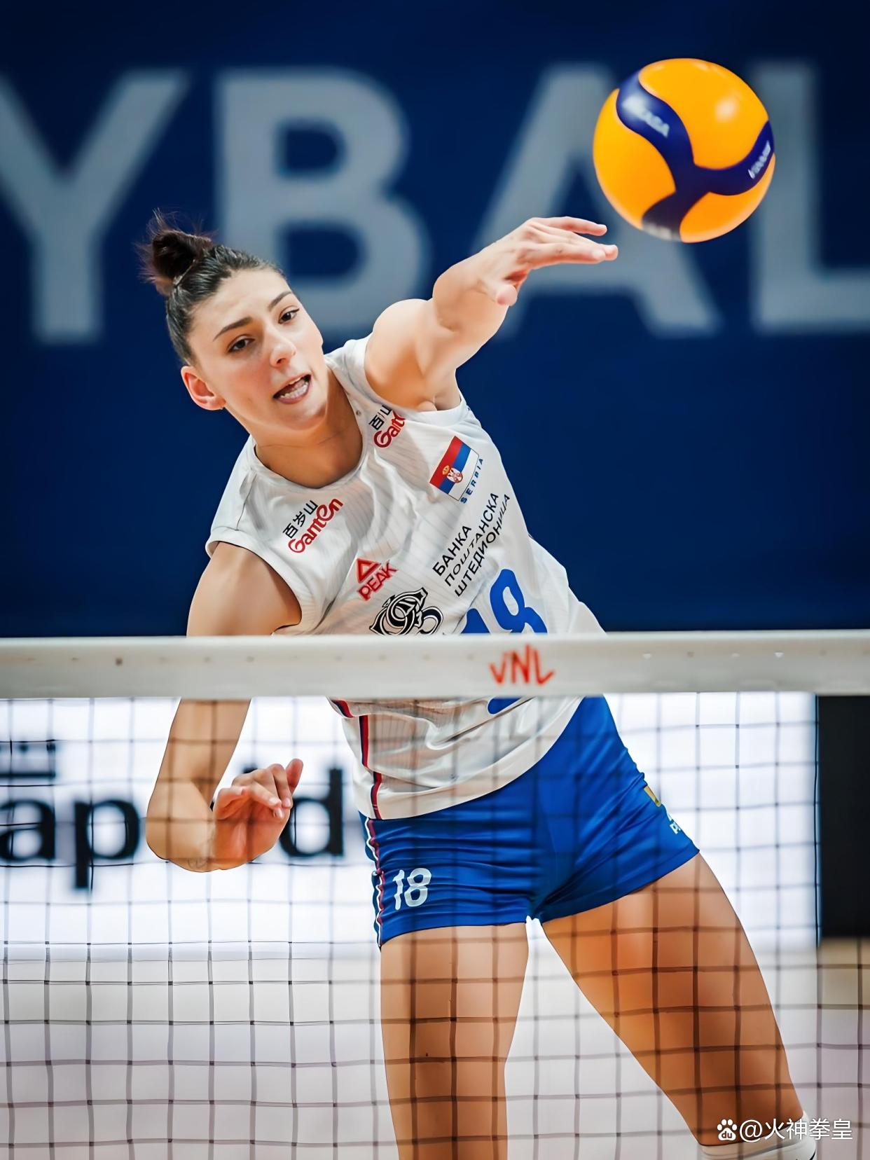 今晚塞维利亚备战全明星赛，队长鼓劲细节曝光，目标明确，阵容厚度经受考验的简单介绍